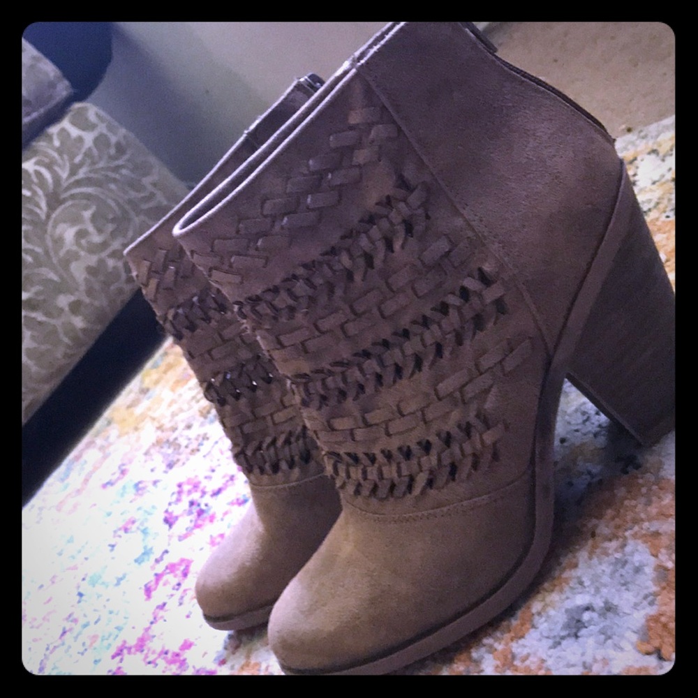 Fergie Heels